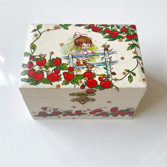 Jewellery box with music and dancing ballerina