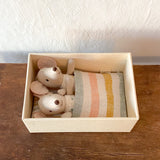 Maileg - Baby mice in matchbox. Dessin Design