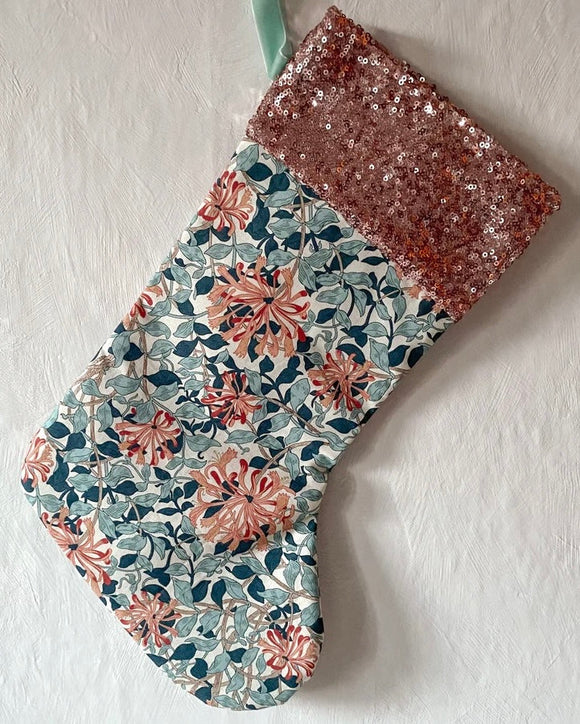 Julstrumpa - Honeysuckle DessinDesign