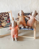 Maileg - Kanin i randig klädsel DessinDesign