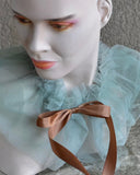 Volangkrage av tyll - Dusty mint DessinDesign