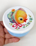 Rund retro burk - Kyckling DessinDesign