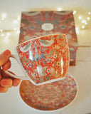 Tekopp, William Morris - "Strawberry Thief" röd DessinDesign