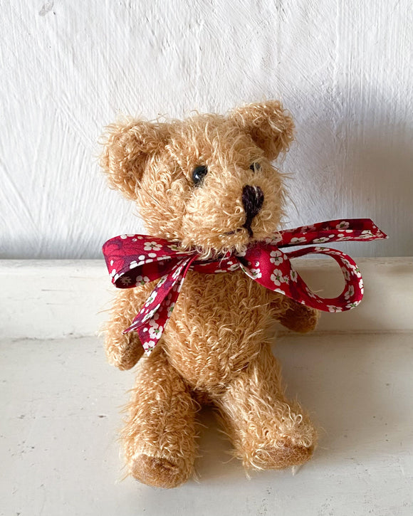 Teddybjörn med rosett - Röd DessinDesign