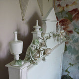 Vintage style dusty cream rose garland - Dessin Design