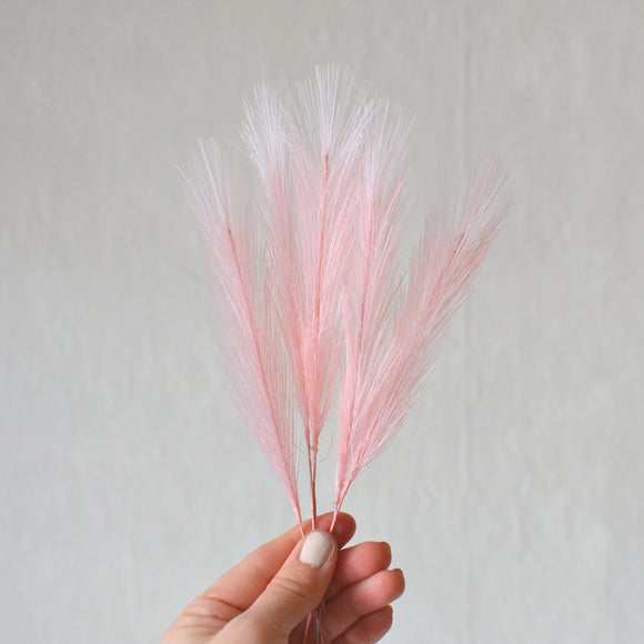 Synthetic feathers, pink
