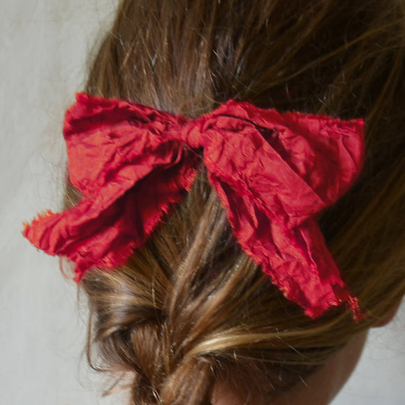 Dessin Design Christmas bow with clip - red
